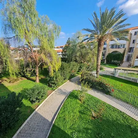 Girnenin Kalbinde Guenluek Kiralik Tek Odali Apartment